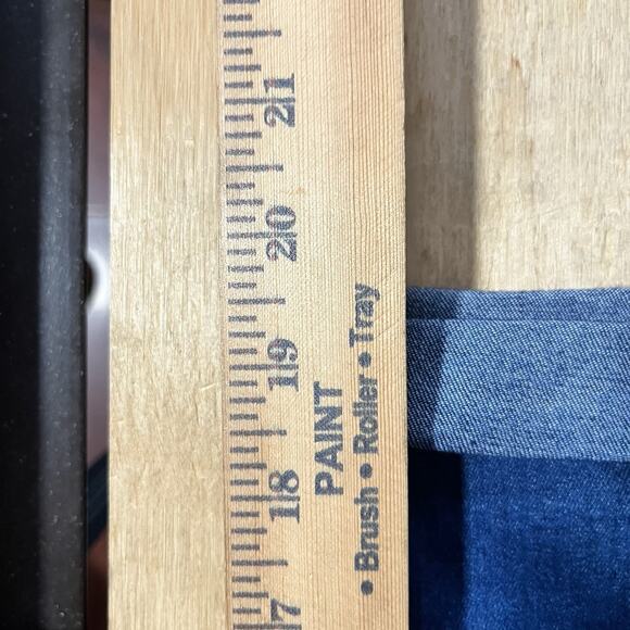 Diverso Women Bermuda Denim Shorts Size 14W Soft & Stretchy Distressed Blue NWT - Picture 11 of 14